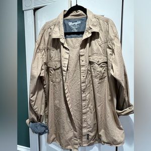 Men’s XXL Retro Fit Wrangler Shirt, khaki, pearl snaps, nice touches on cuffs